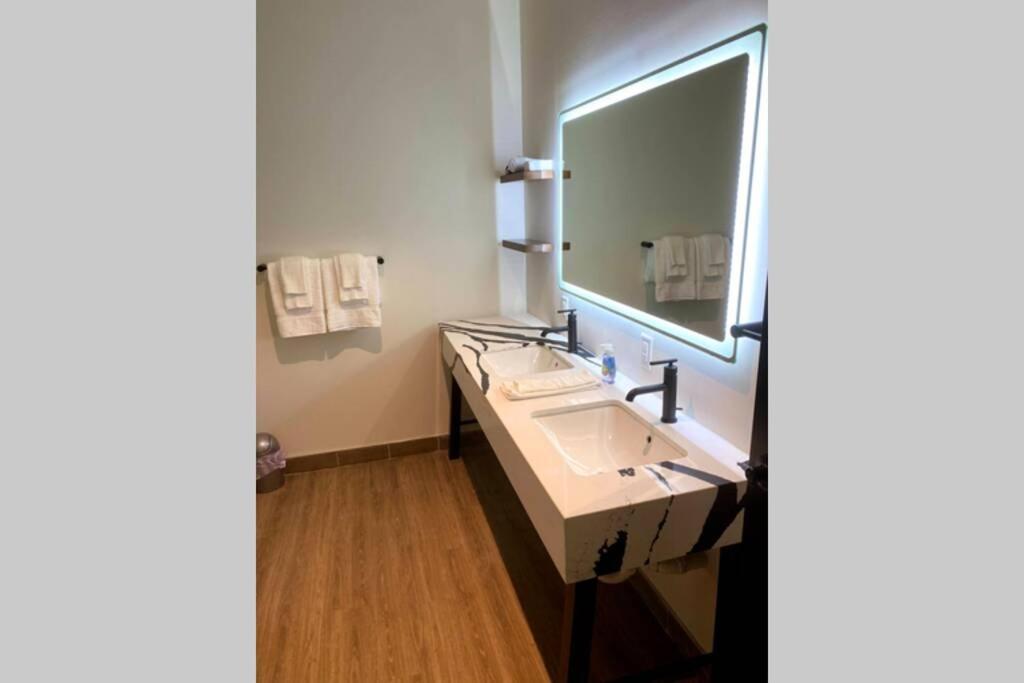 3E-Spacious Close To Pitt/Cmu/Carlow, Sleeps 4 Pittsburgh Kültér fotó